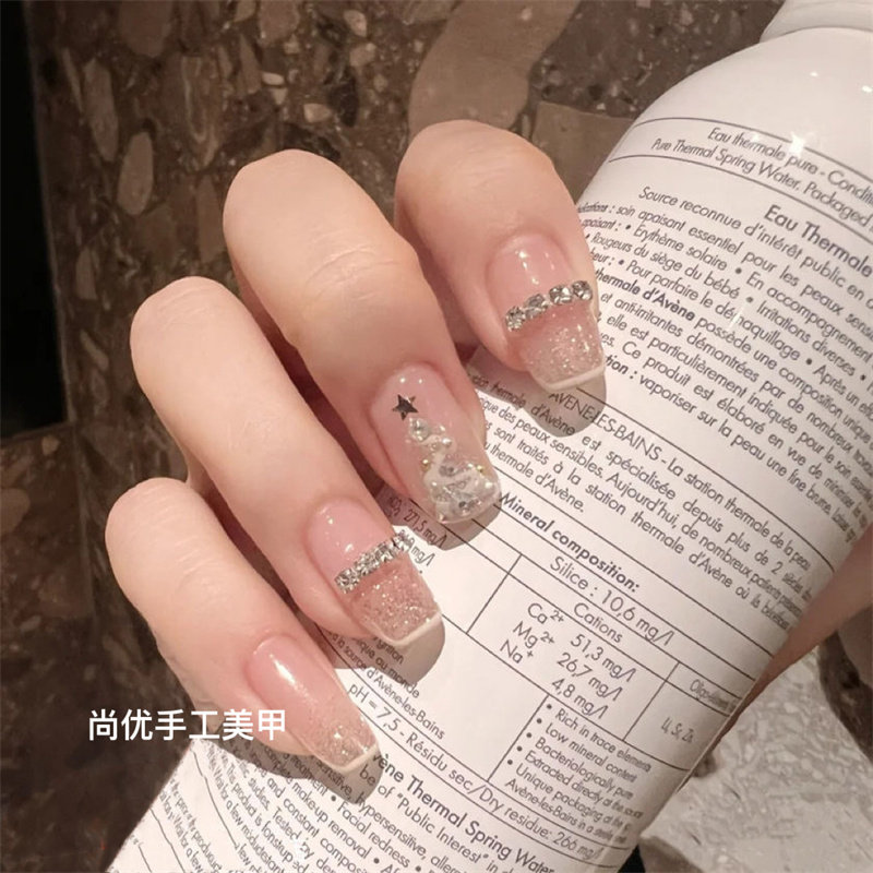 小红书成品甲片手工圣诞树美甲镶钻超闪气质假指甲贴片新娘穿戴甲
