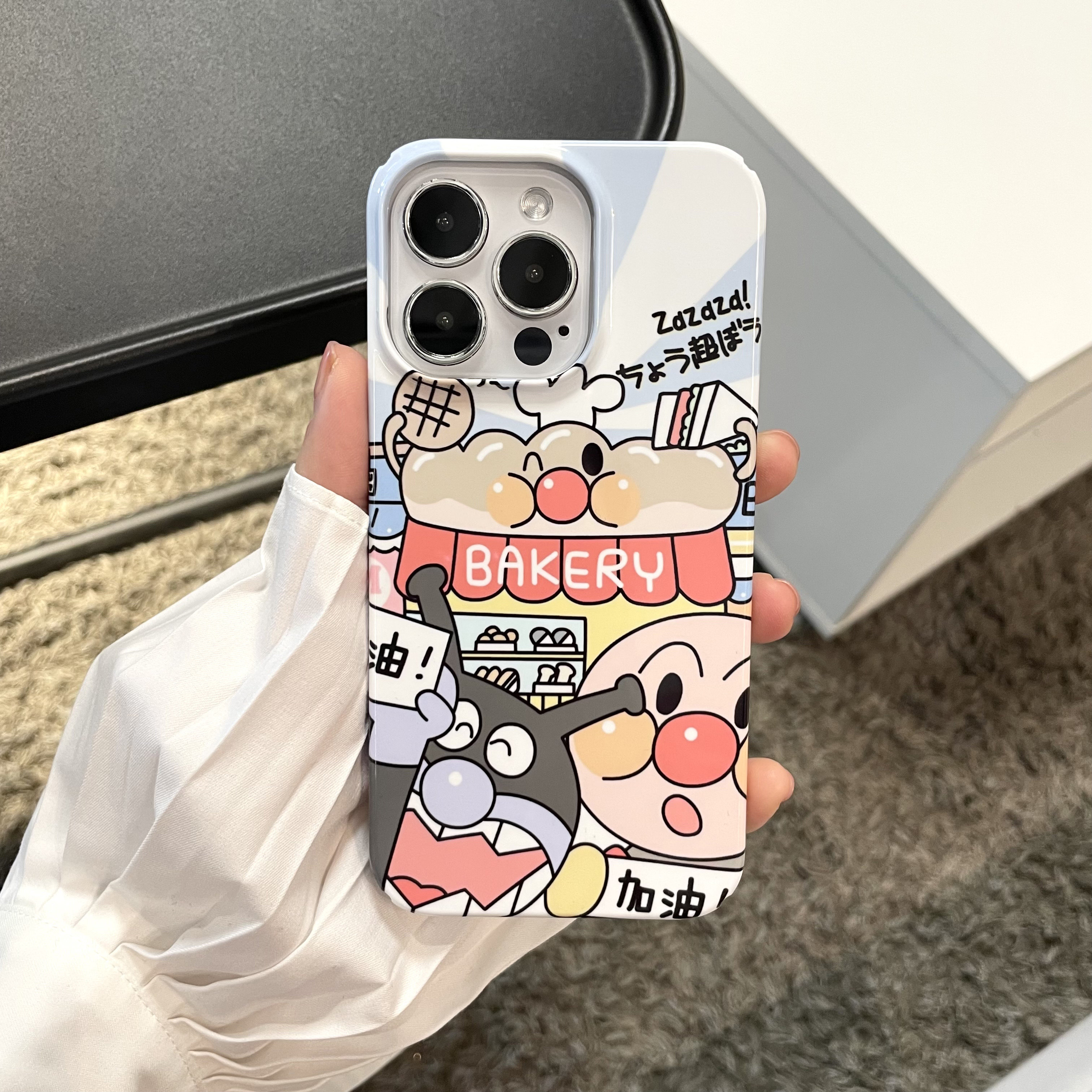 卡通面包超人适用iPhone16pro手机壳15Pro苹果14硬壳13ProMax可爱女13mini小众创意12全包11