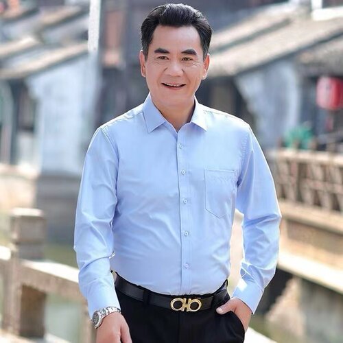 方领长袖口袋衬衣纯色