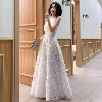 白色挂脖晚礼服2025新款