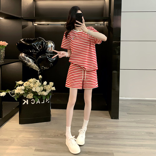红色条纹运动休闲套装女夏宽松薄款短袖短裤两件套减龄穿搭一整套