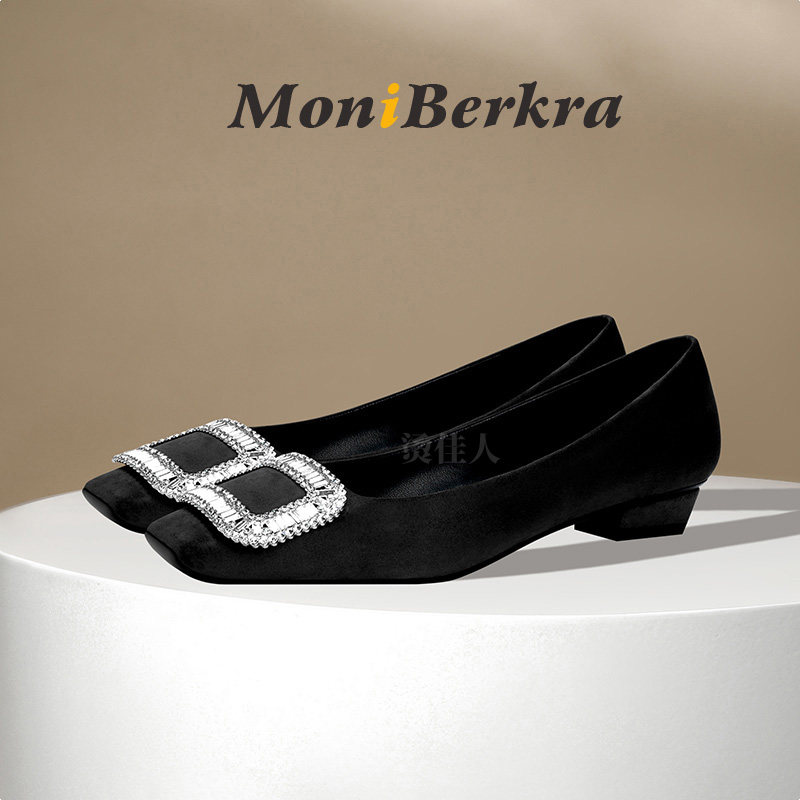 RV绒面黑平底水钻方扣单鞋