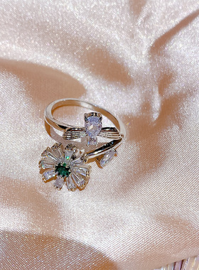 高级感气质花朵蜜蜂锆石戒指 韩版甜美时尚高级感轻奢风戒指手饰