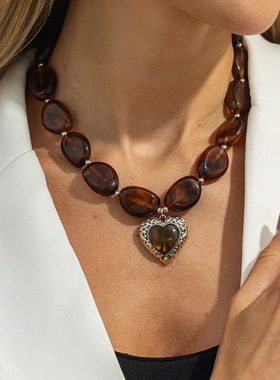 欧美跨境饰品 高级感复古琥珀色桃心项链 ins气质圆珠树脂锁骨链