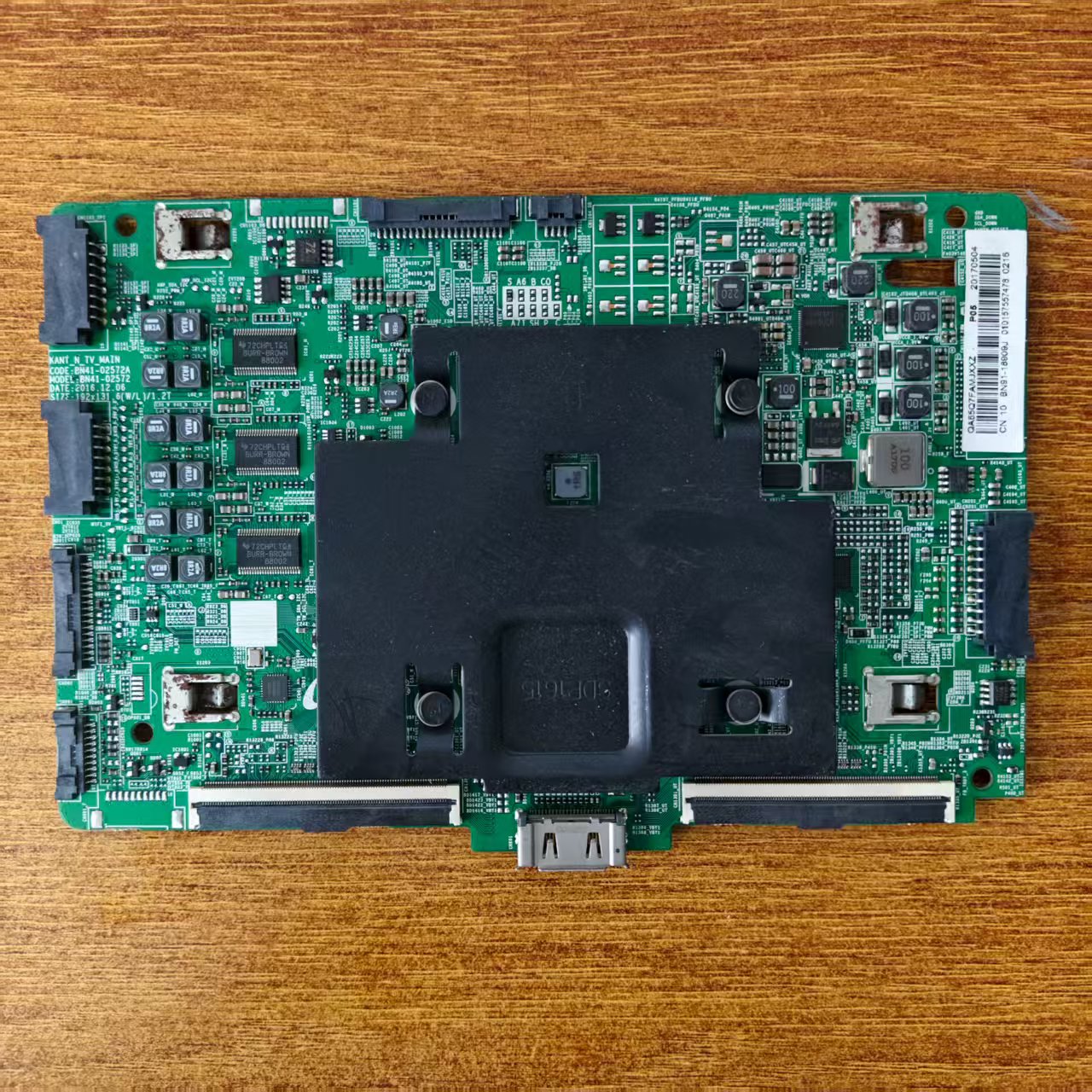 三星QA65Q7FAMJXXZ电视主板