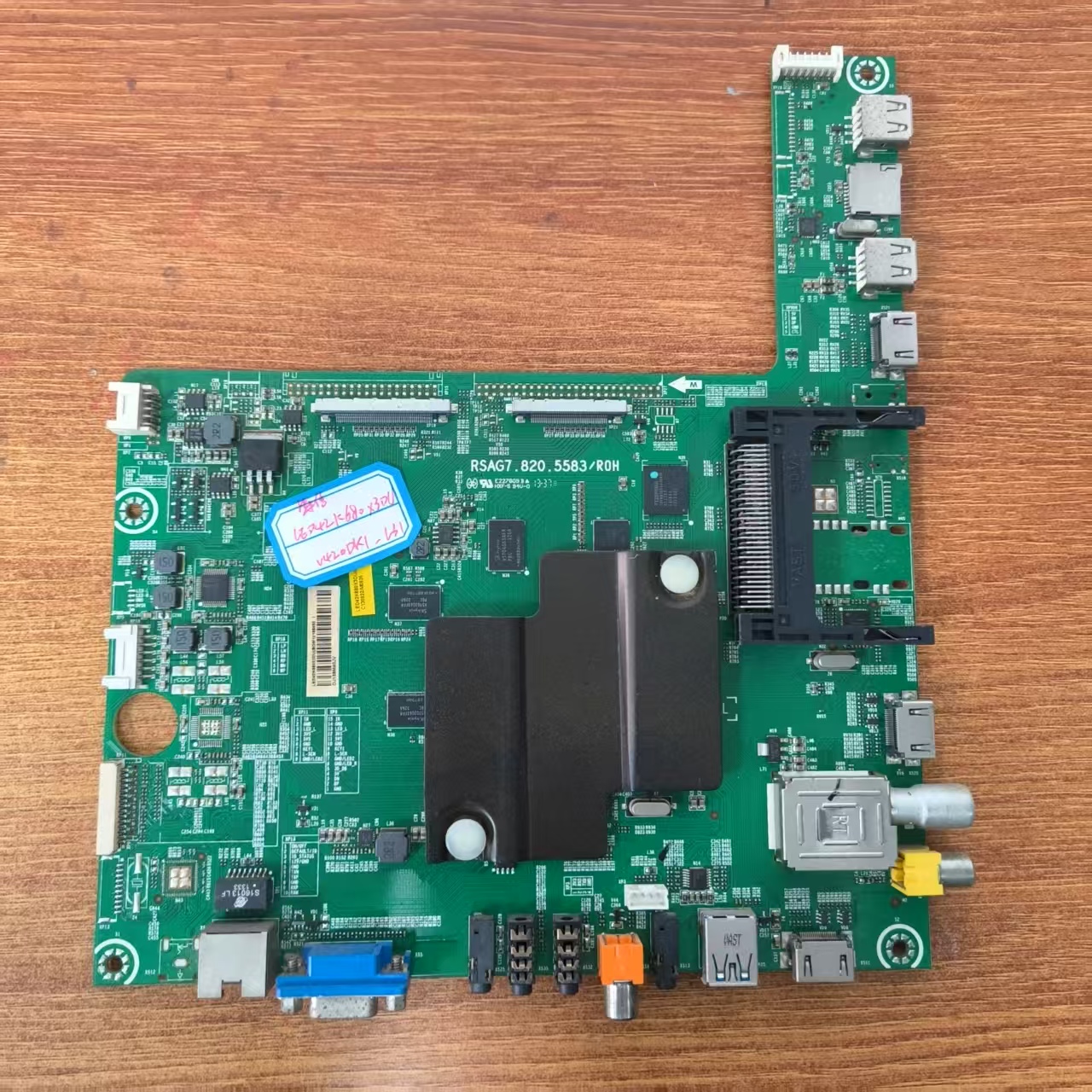 原装海信LED42K680X3DU电视主板RSAG7.820.5583屏V420DK1-LS1实拍