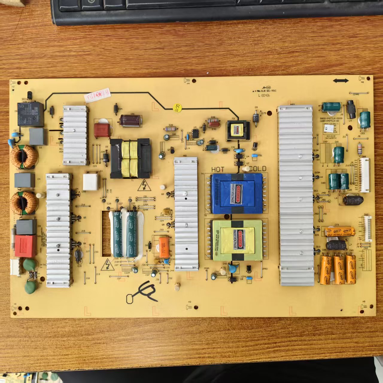 原装创维42E6BRN 47E70RG 电源板5800-P47TLK-0000 168P 00实物图