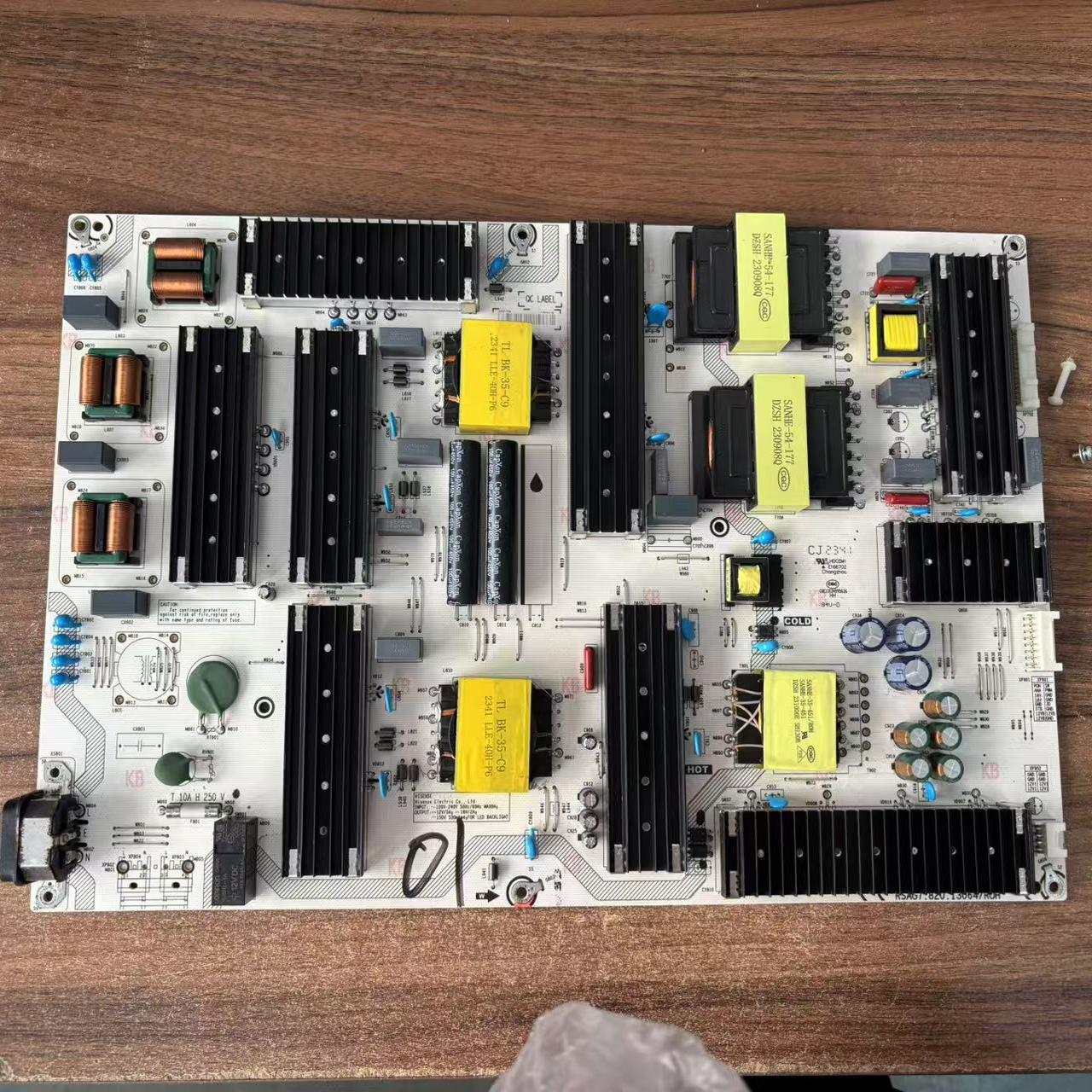 原装海信电视85V1F-S 85D7H/85E3G-J电源板RSAG7.820.13064实图