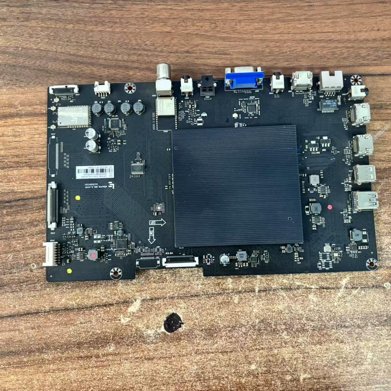 乐视L554UCNN主板 203300003201屏TPT550U1-QVN05.U实图