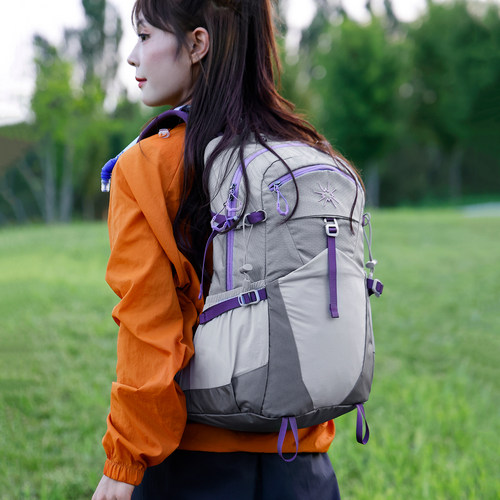 杉木山装户外轻量化徒步背包女