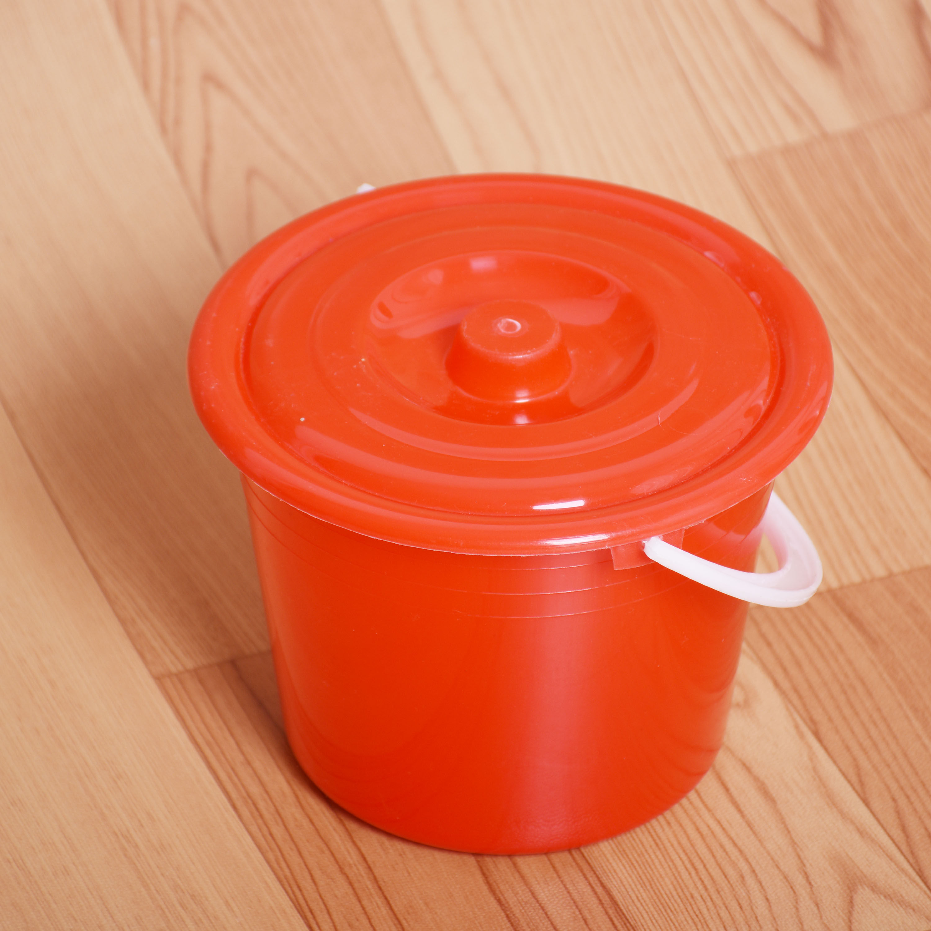 厂家直销塑料油漆小桶  调油漆桶 水桶 小红桶 小白桶 塑料油漆桶