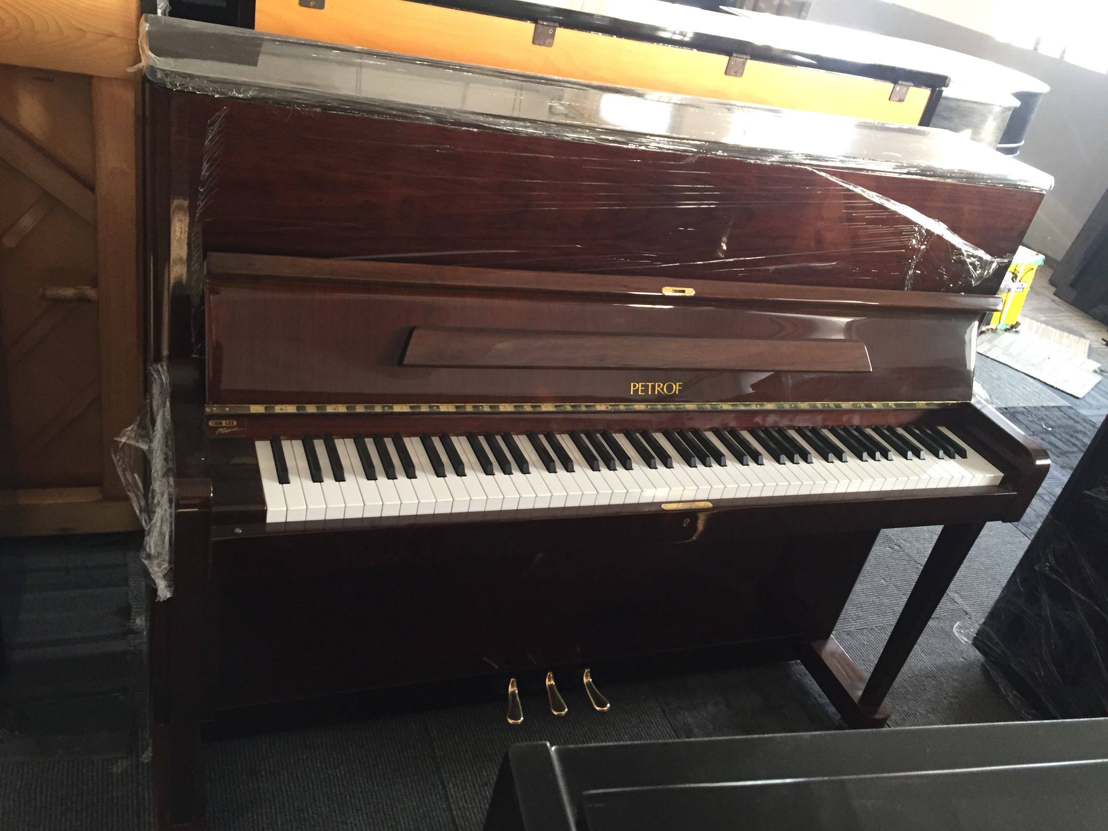 捷克产原装进口佩卓夫petfor118欧洲进口二手钢琴家用立式钢琴