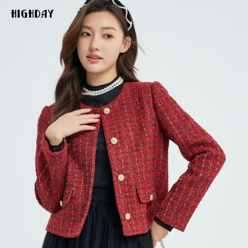 轩日圆领单排扣亮丝外套