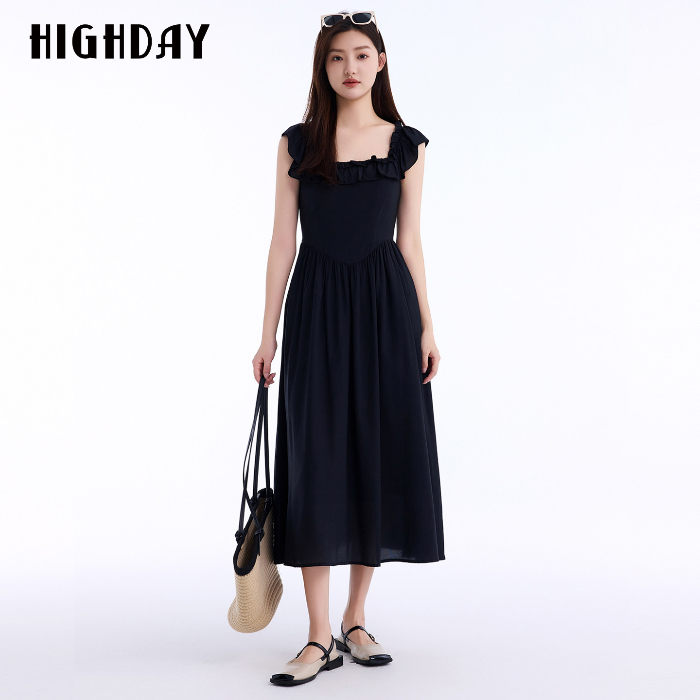 HIGHDAY轩日2026夏新款黑色短袖连衣裙女方领木耳边系带甜美休闲图片