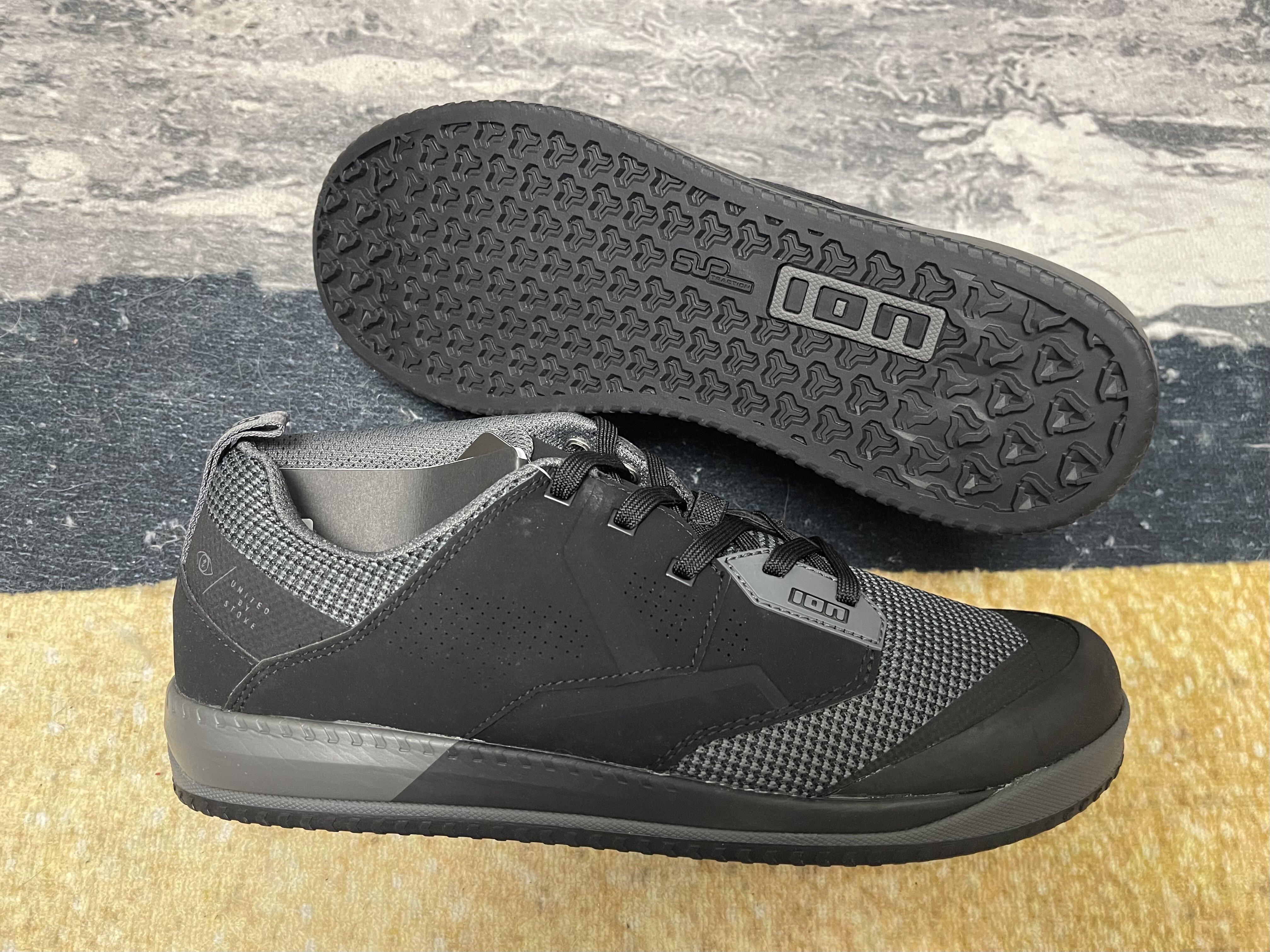 LEATT DBX3.0플랫 내리막 신발 플랫 페달 잠금리스 사이클링 신발 등산 자전거 BMX 신발 펌프 트레일 트레일 신발