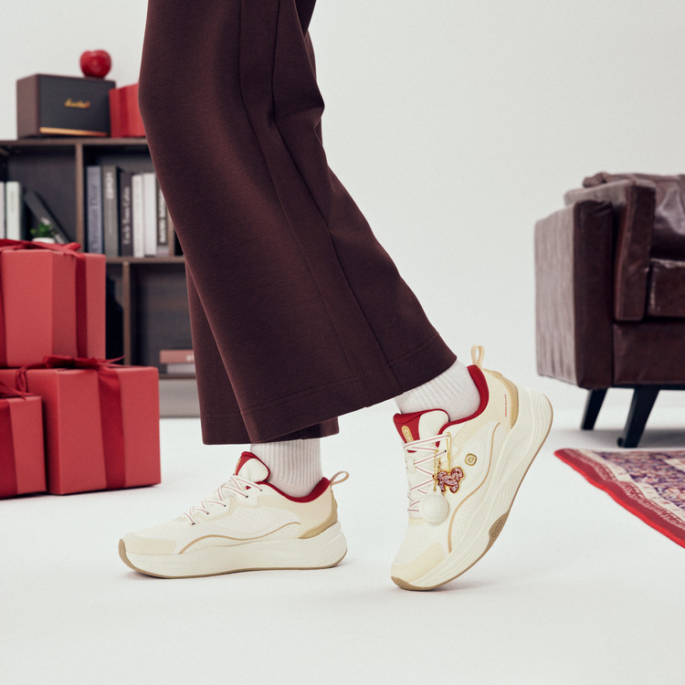 乔丹质燥休闲鞋女2026春季新款轻便缓震防滑运动鞋QDL042261421G