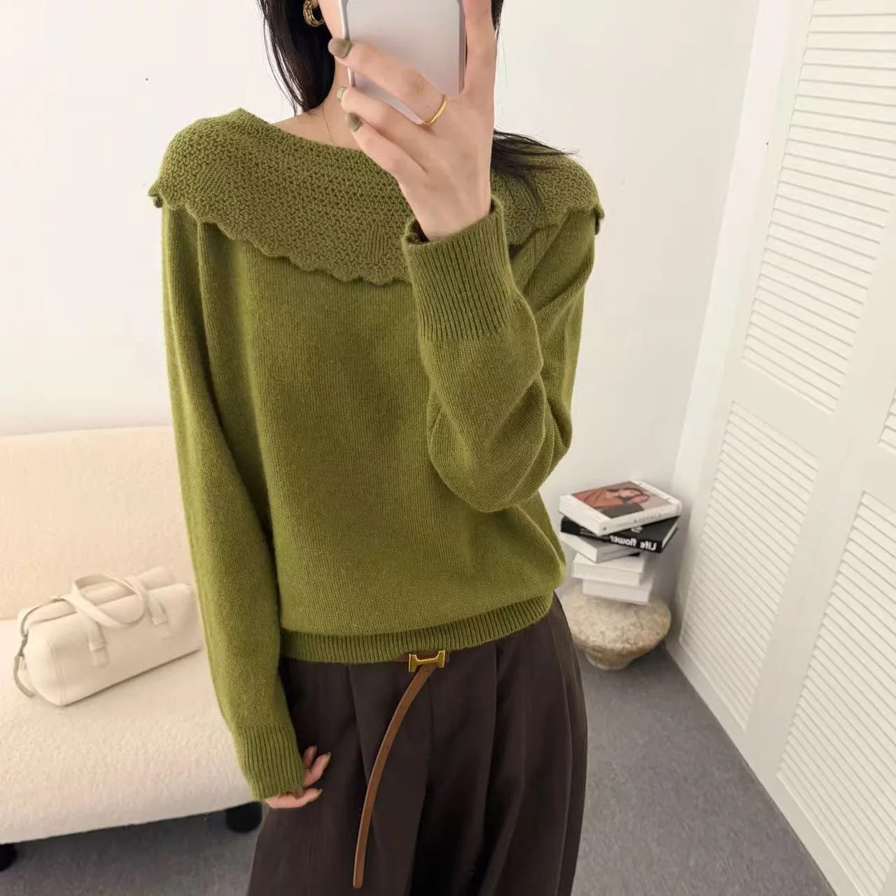 韩系荷叶边一字领显瘦针织衫女