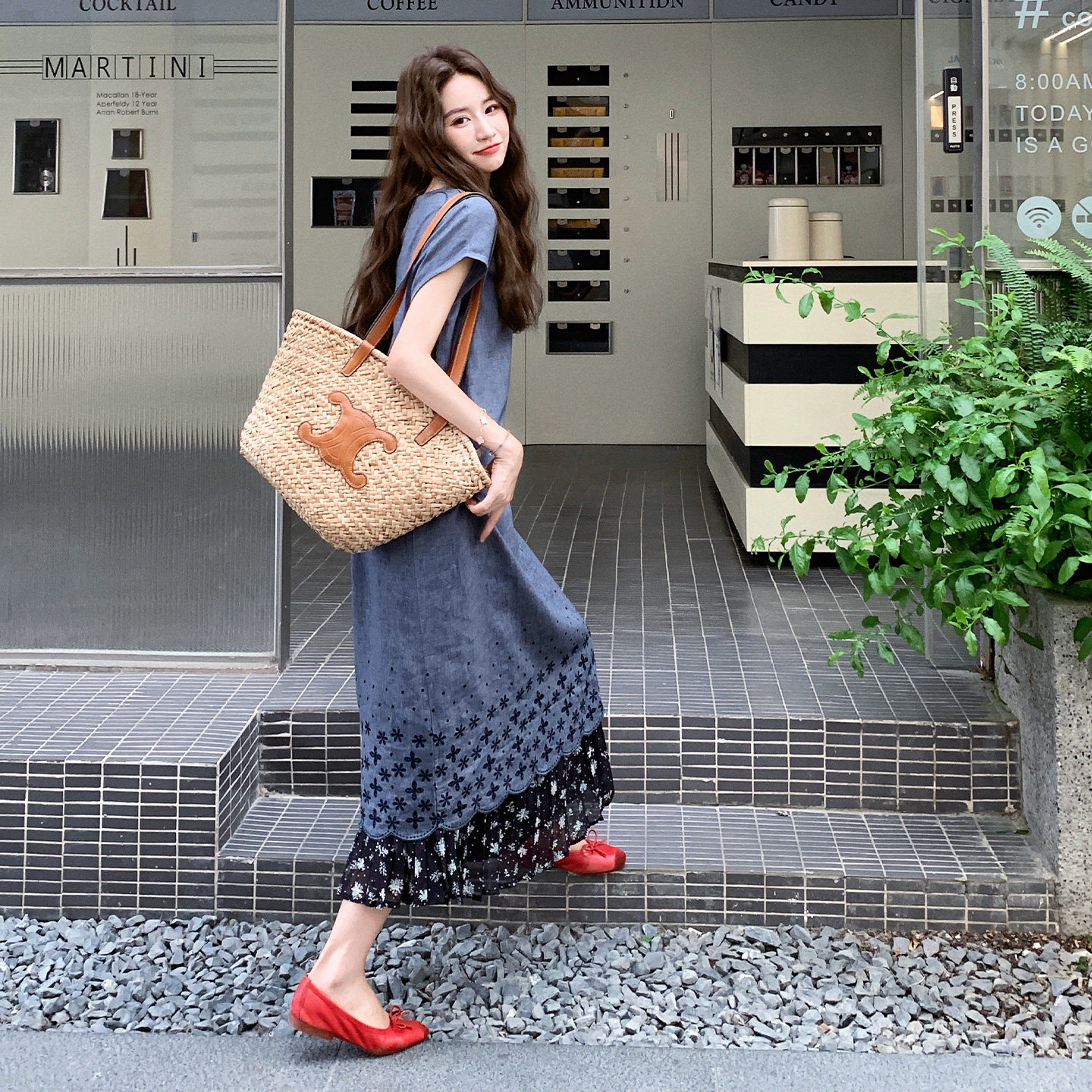 灰色绣花连衣裙套装女2025年夏季新款松弛感叠穿碎花半身裙两件套，女装连衣裙，浙宝139