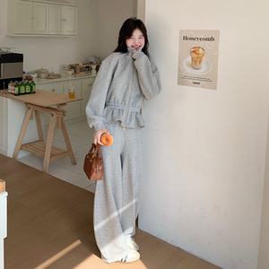 韩系慵懒风灰色休闲运动女2025春季新款减龄卫衣弯刀裤图片