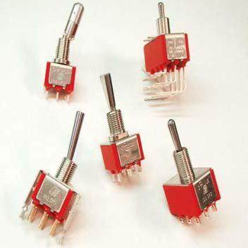 原装正品100SP1T1B4M2QE[拨动 SPDT ON-ON PC MNT]