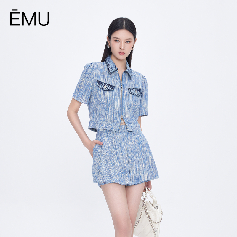 依妙EMU时髦肌理感牛仔套装翻领短外套裤裙两件套2025夏女装