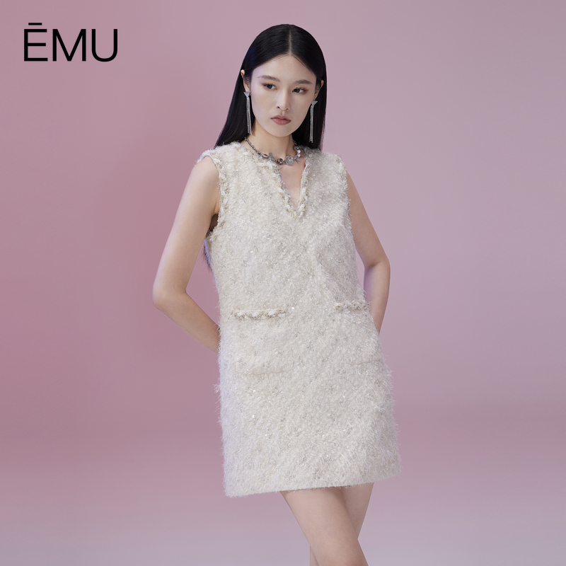 依妙EMU重工珠片无袖连衣裙2025秋粗花亮片面料无袖背心裙