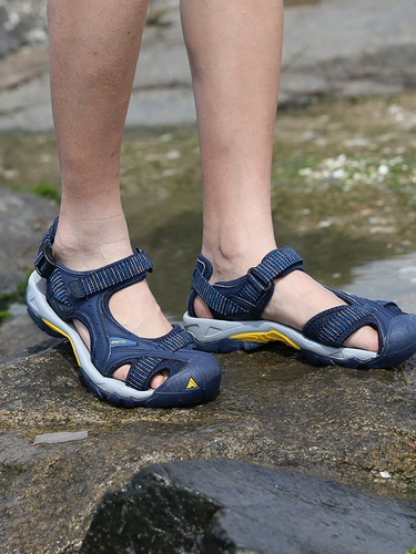 Летняя дышащая пляжная обувь, нескользящие амортизирующие сандалии подходит для пеших прогулок