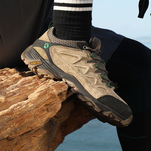 悍途户外登山男鞋真皮防滑耐磨