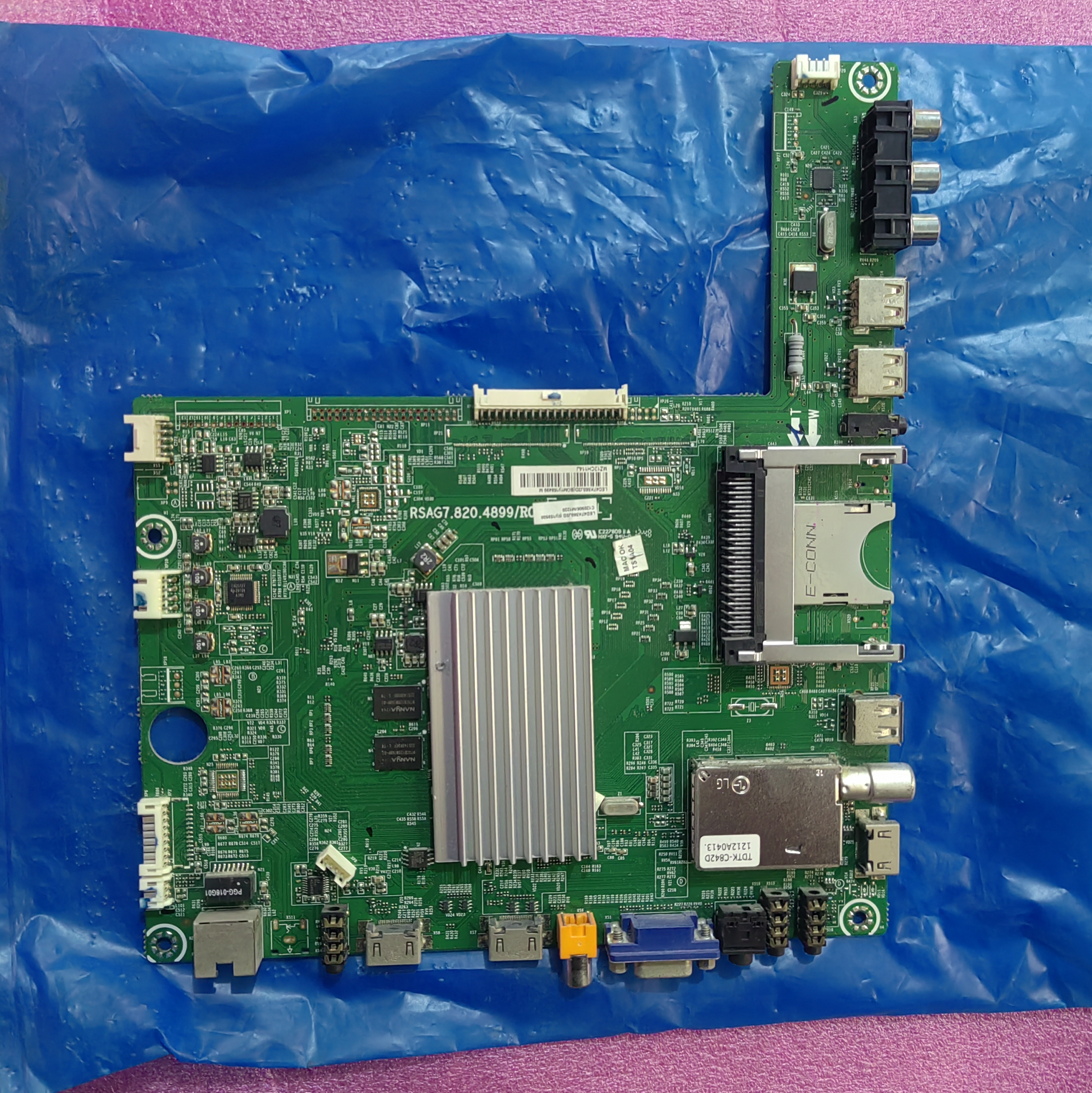 原装海信 LED47K560J3D(BOM1) 主板RSAG7.820.4899 屏LC470EUN