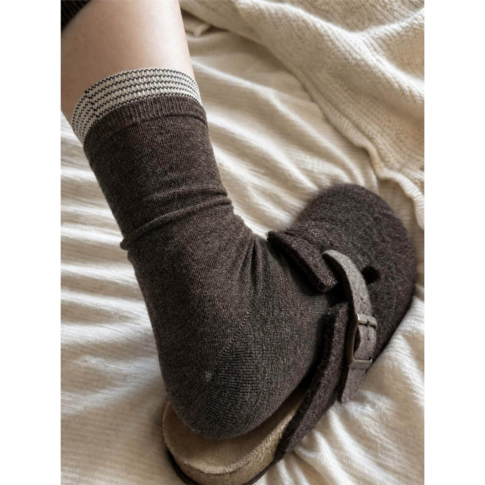 复古风撞色条纹中筒袜女