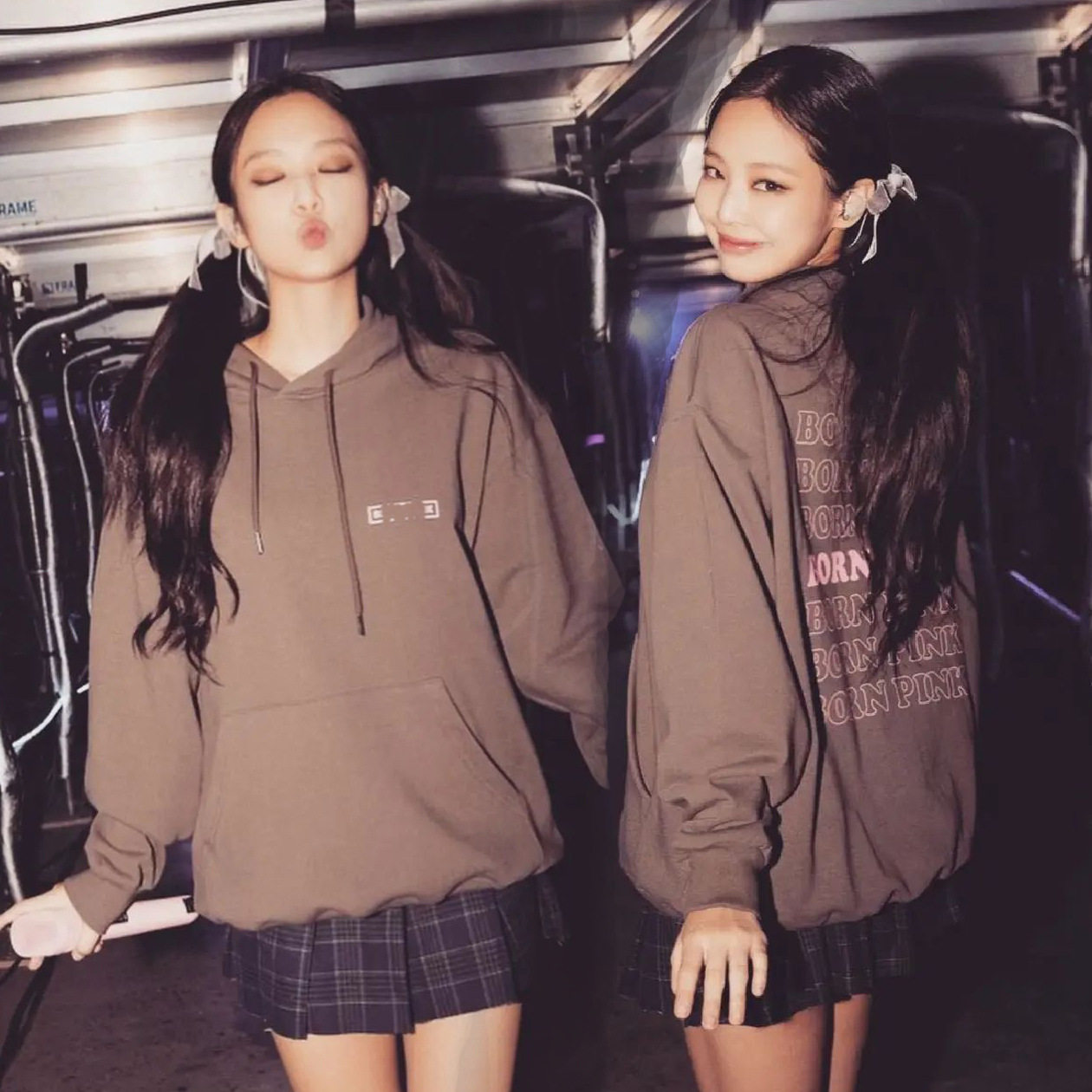 rose朴彩英jennie金智妮同款字母印花连帽套头长袖加绒卫衣外套女