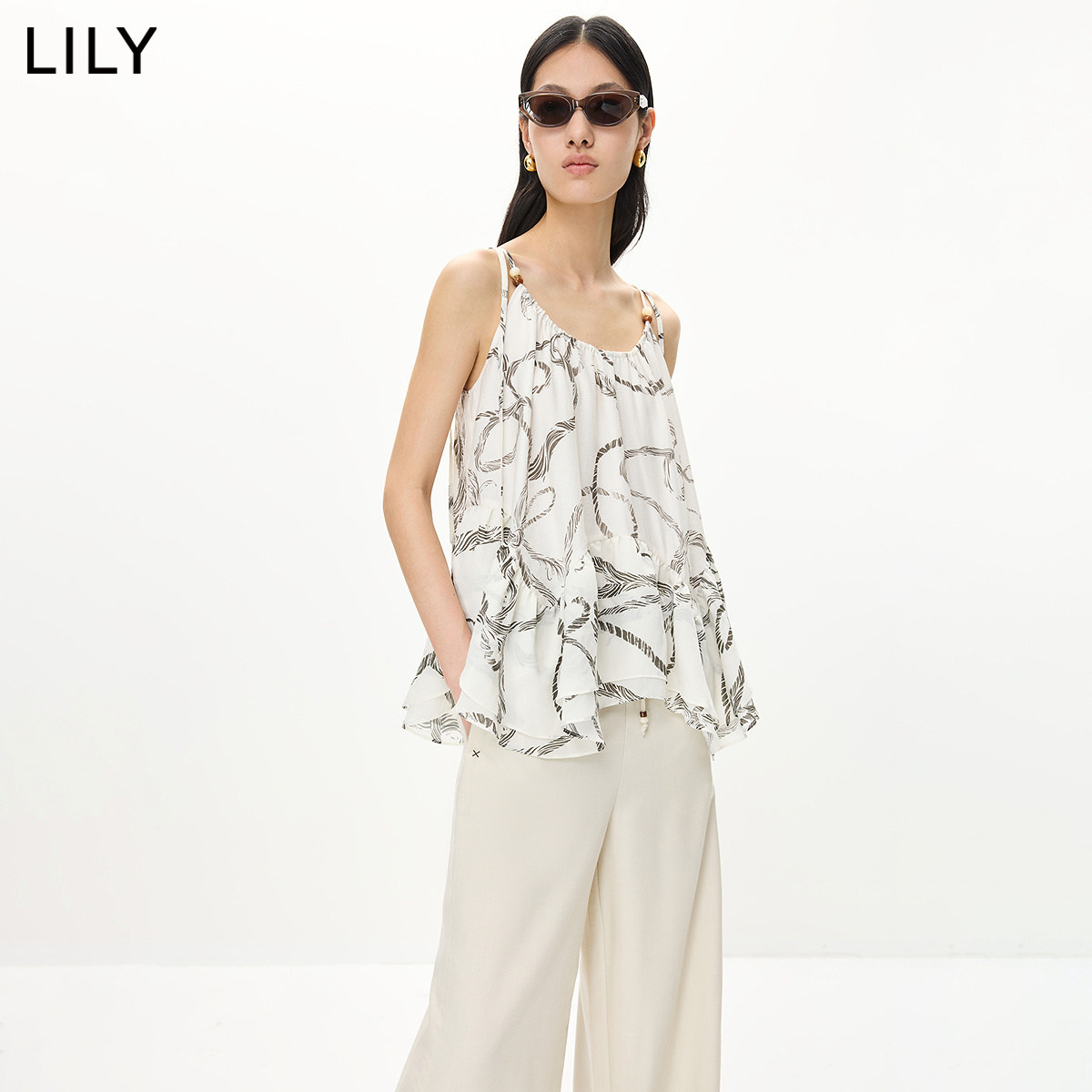 LILY2026夏新款醋酸混纺法式印花U领宽松薄款A字套头吊带雪纺衫女