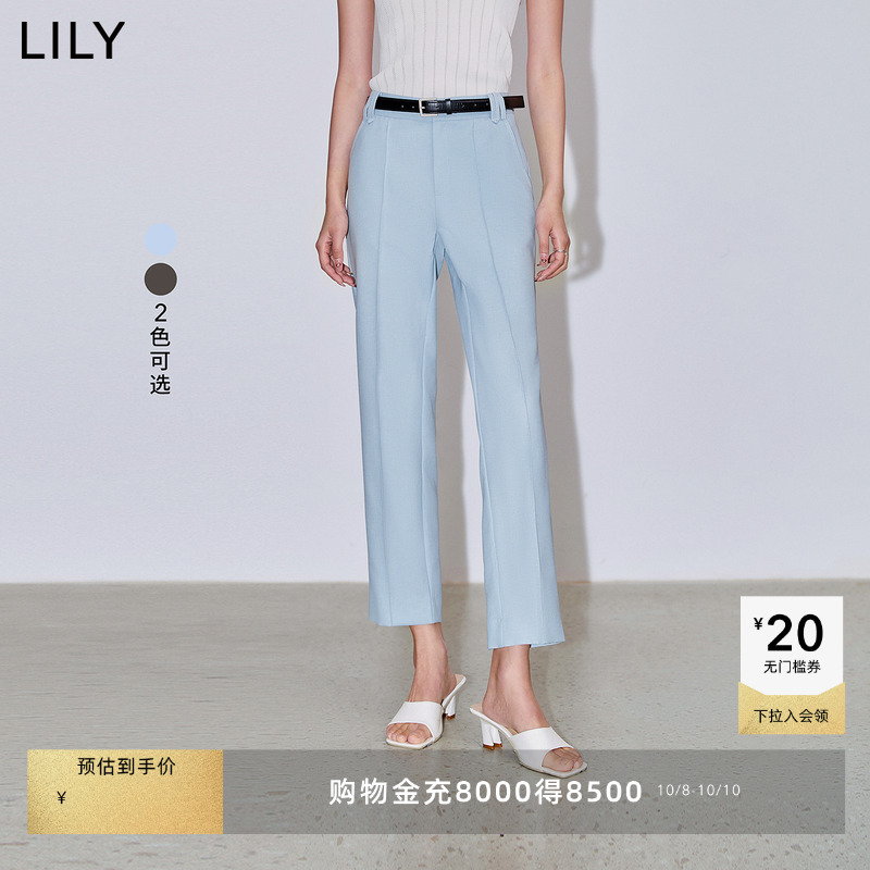 精致饱满立裁工艺，收束余量抚平腰腹。