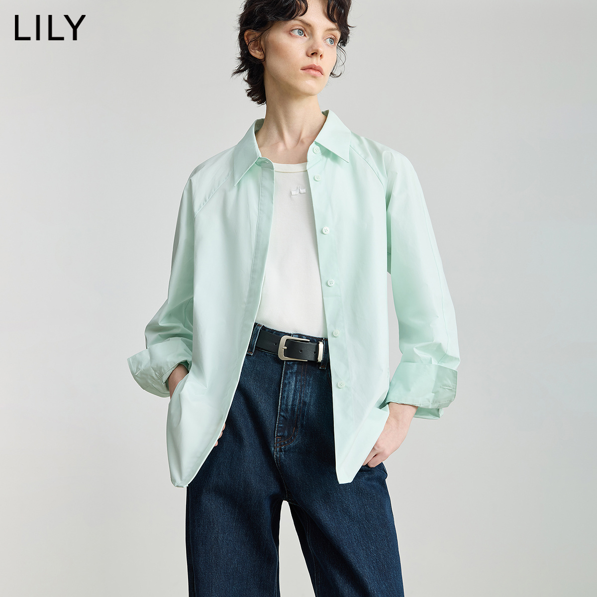 略收腰版型 塑造优雅线条