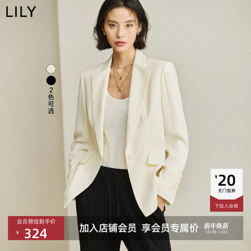 收拢腰腹曲线，修身而不紧身。