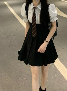 2022夏季收腰甜酷韩系少女