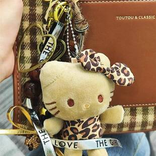 适用toutou包包挂件女精致高级感可爱网红百搭潮流新款装饰配饰
