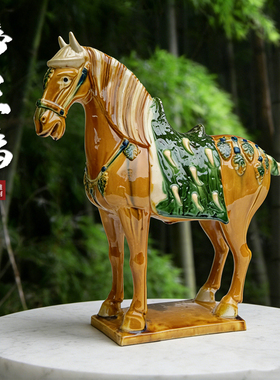 陶瓷唐马帝王马造型摆件送礼摆件