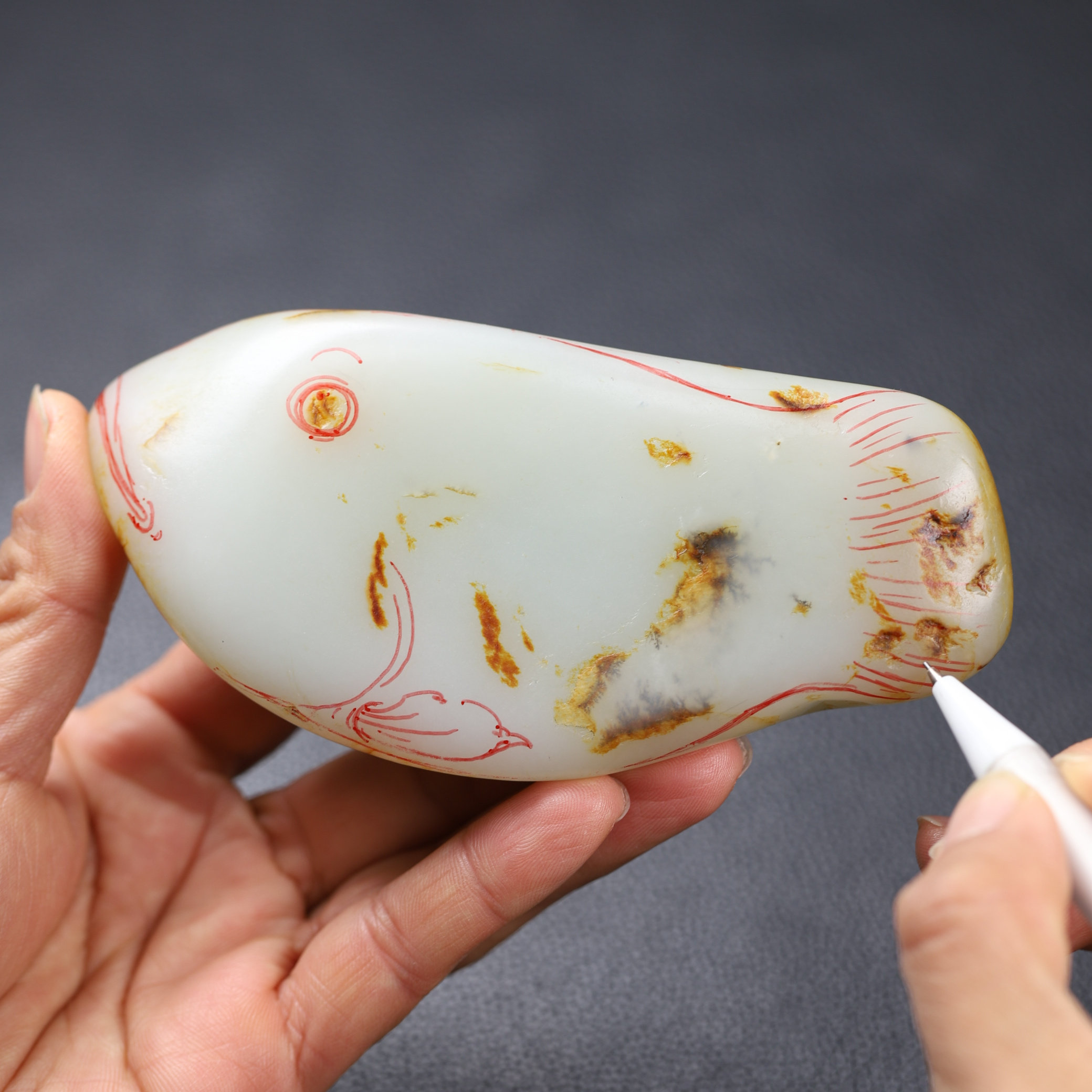 新疆和田玉籽料 原石 摆件 象形原石 连年有余  摆件