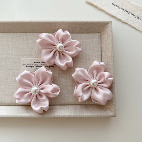 粉色缎面手作樱花花朵发夹胸针