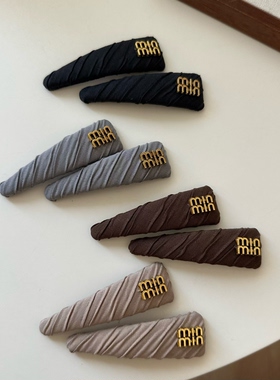 布艺褶皱字母发夹侧边夹