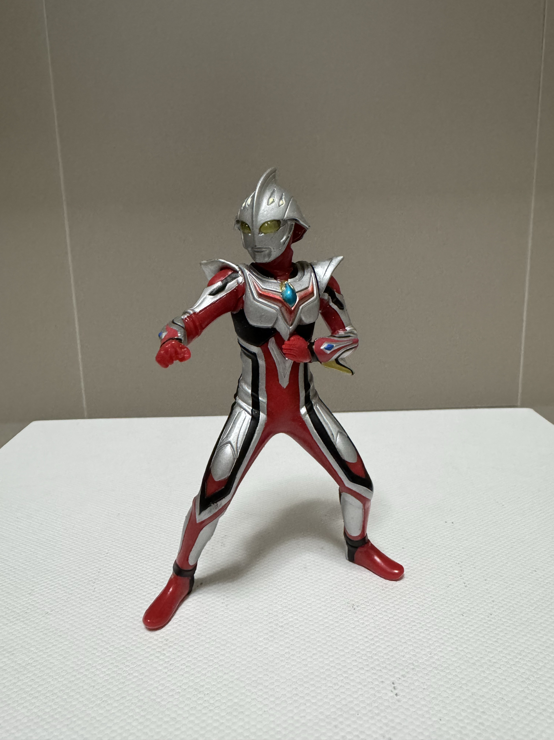 万代正版  红色奈克瑟斯奥特曼人偶手办  hd红色奈克瑟斯盒蛋