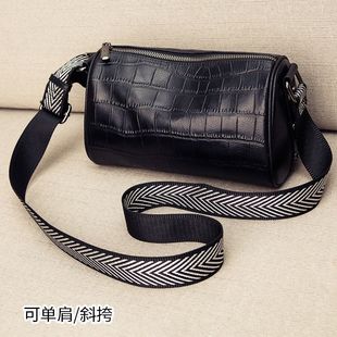 真皮包包枕头包女夏2025新款时尚鳄鱼纹大容量单肩包宽肩带斜挎包