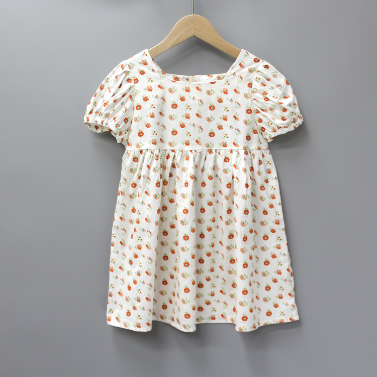 V七miao家110/150夏品牌童装折扣/女童纯棉碎花薄款连衣裙21000白