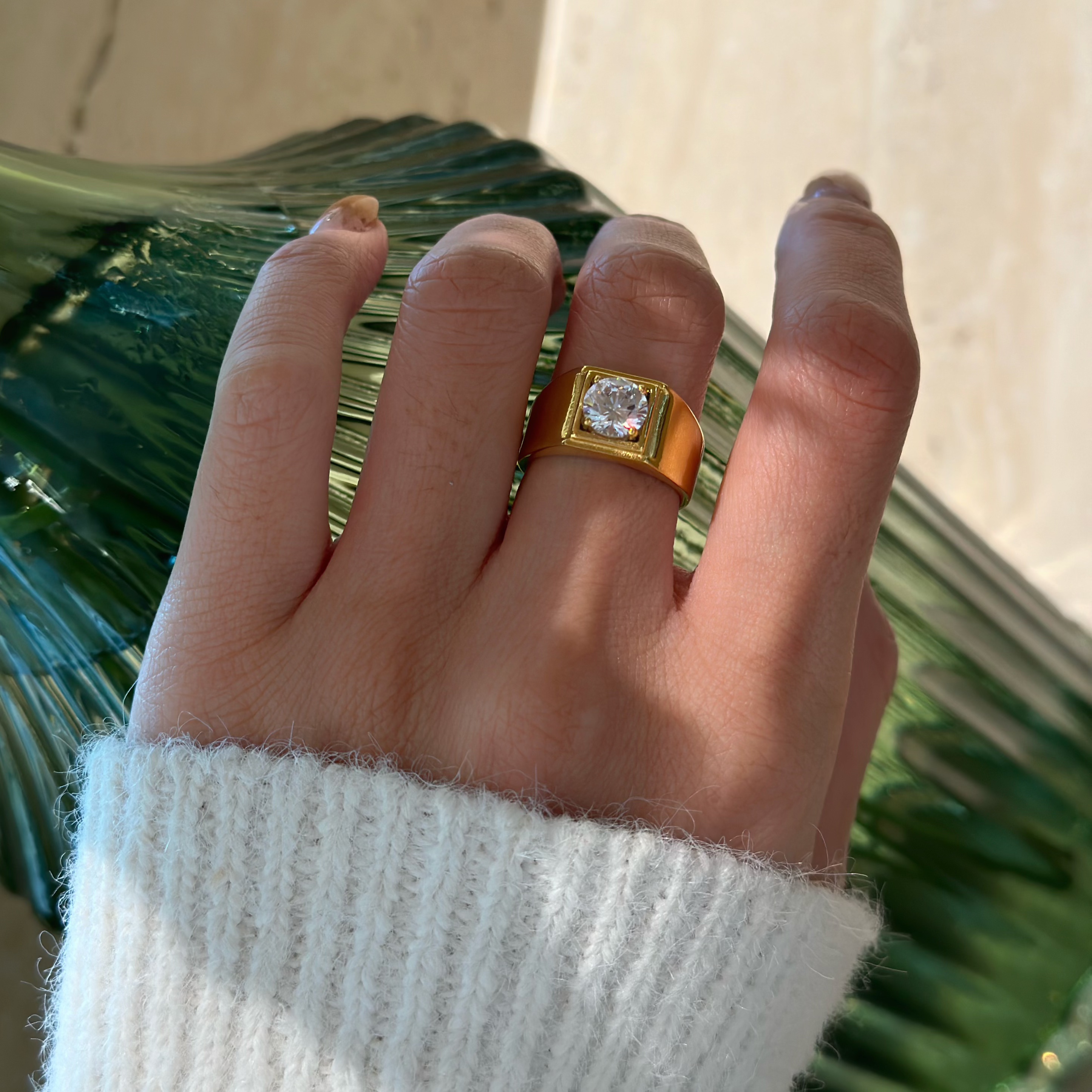 734号可洗澡夸张欧美风亮晶晶钛钢金色戒指超闪