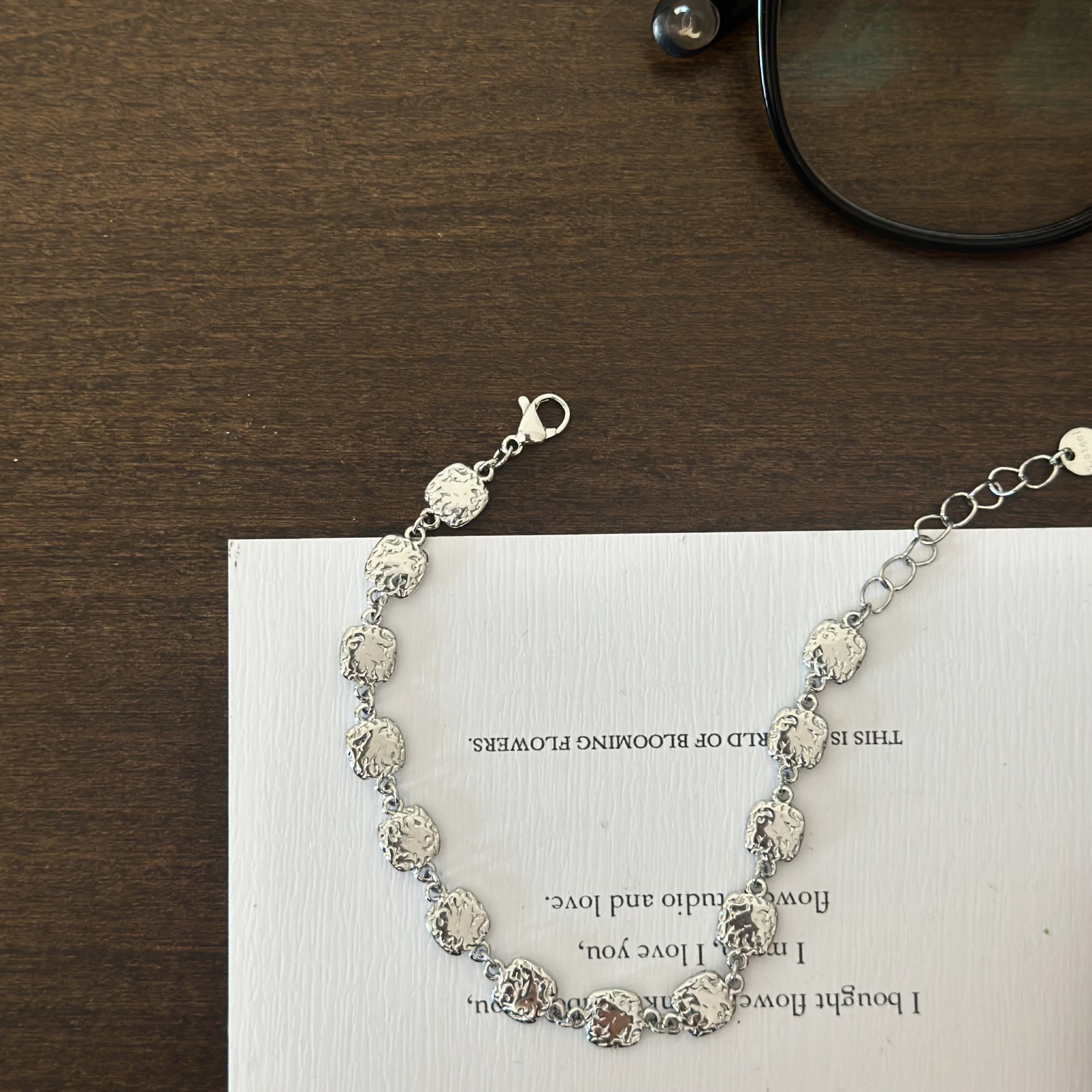 734钛钢精工肌理熔岩手链女森系高级感通勤小众精致不掉色白金色