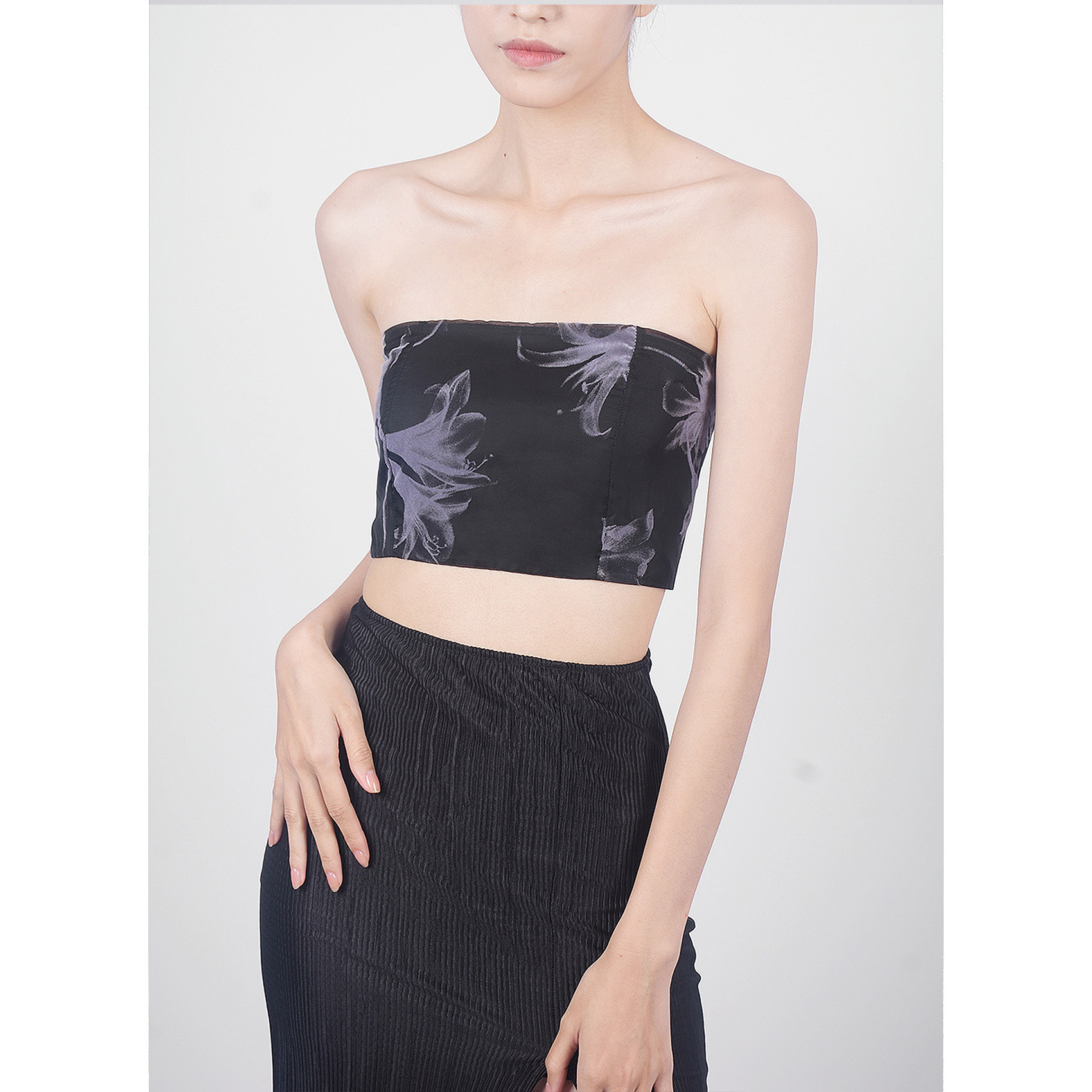 inbuilt 原创自制设计感新中式花卉抹胸上衣黑色高级感短裹胸外穿