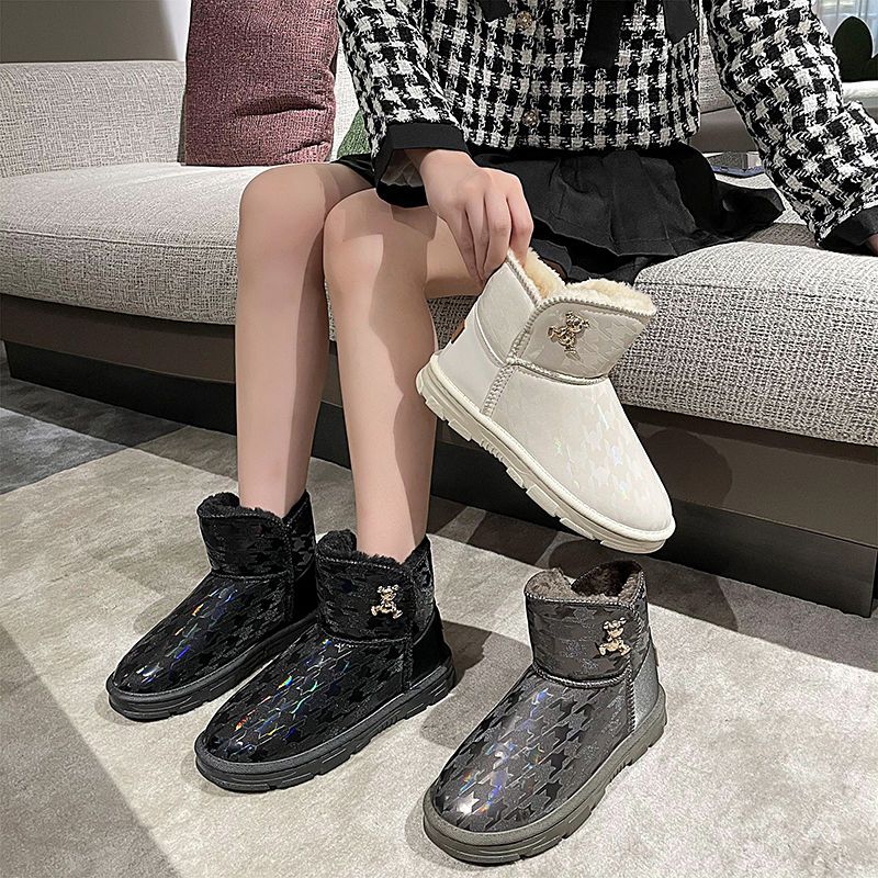 雪地靴女秋冬加绒加厚新款短筒时尚皮毛一体冬季防水防滑面包棉鞋