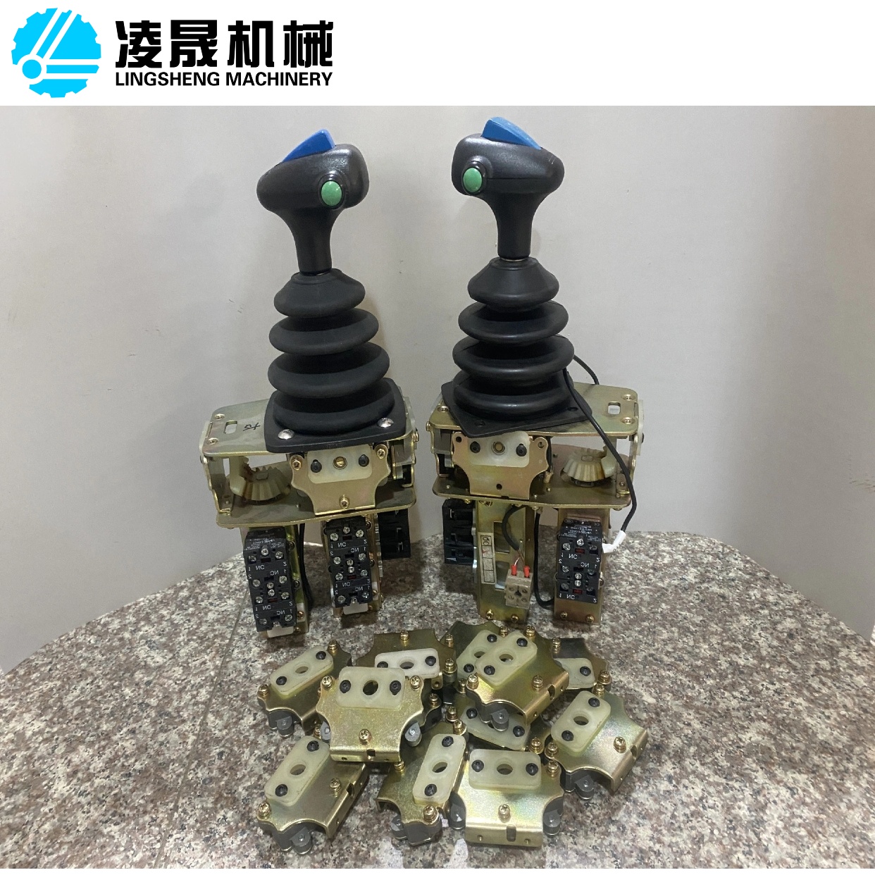 塔吊联动台复位弹簧支架