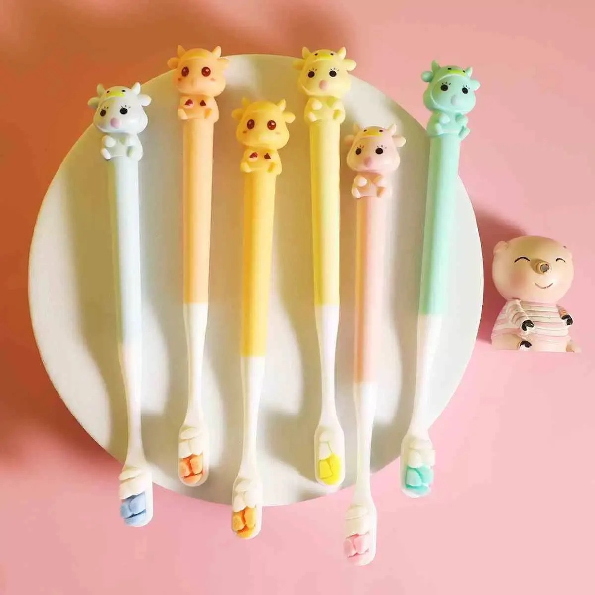 儿童宝宝幼儿3-12岁小牛卡通可爱学生护龈护齿乳牙训练软毛牙刷